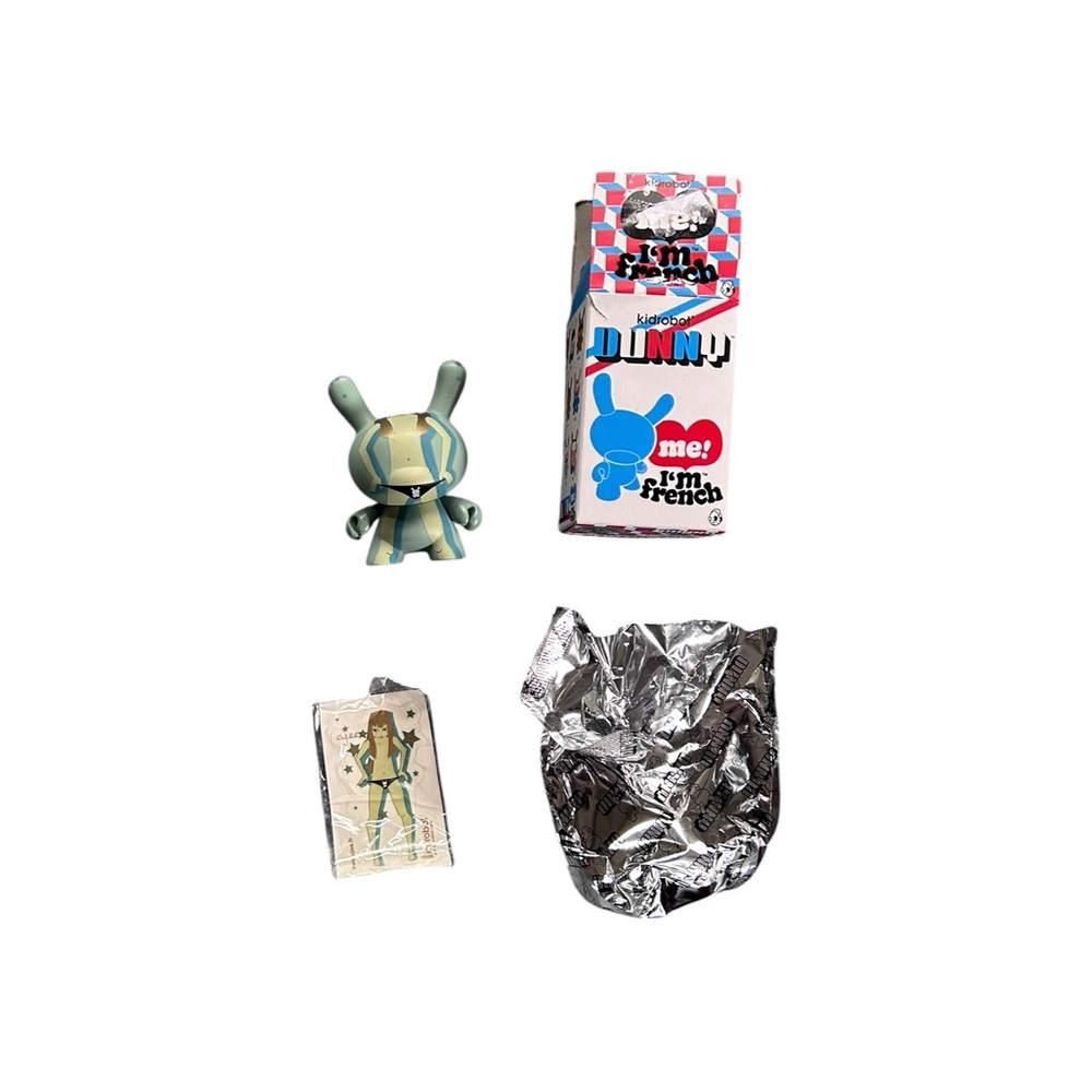 Kidrobot Dunny French Series Ajee "Panty Show" CHASE Vinyl Art Toy 2008 + Box - Picture 12 of 12